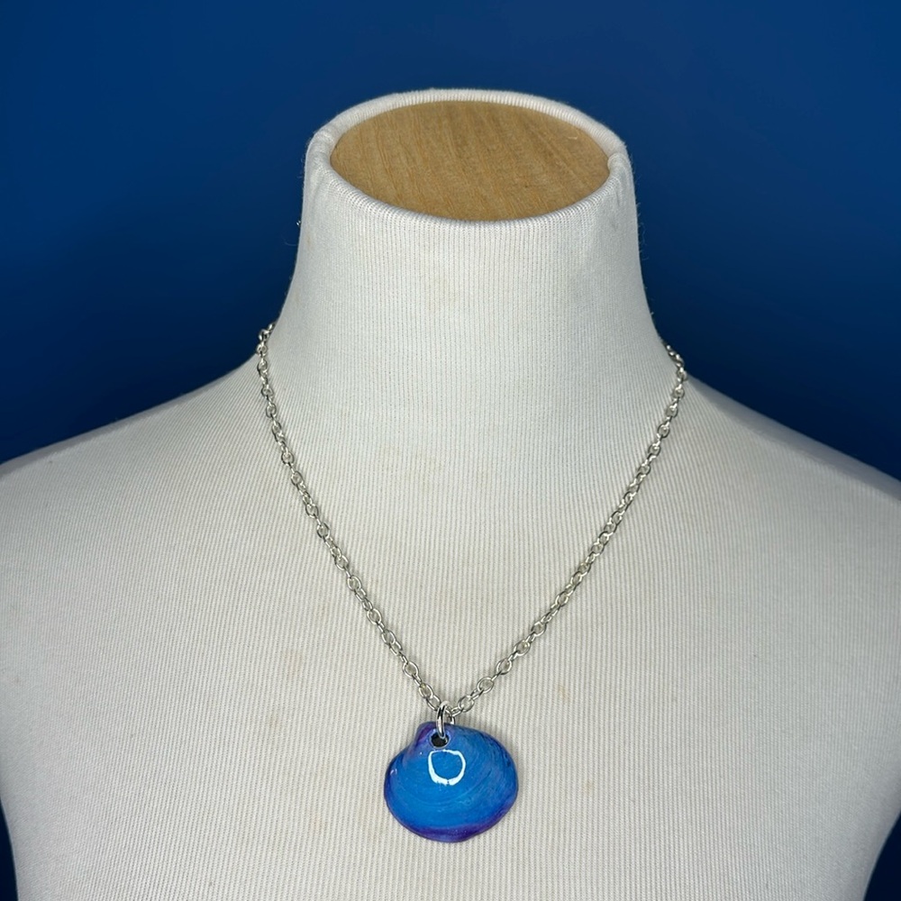 Blue & purple clam shell necklace